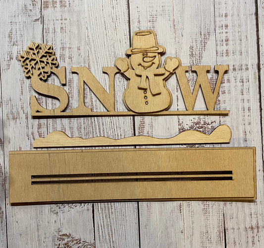 Snow Standing Shelf Sitter 3D